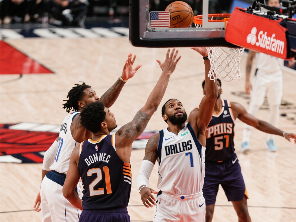 东契奇绝妙背传助攻 史密斯三分精准命中