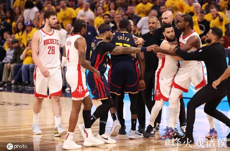 NBA杯赛淘汰赛对决:火箭勇士激战,雷霆迎战独行侠 NBA杯赛淘汰赛对决:火箭勇士激战,雷霆迎战独行侠