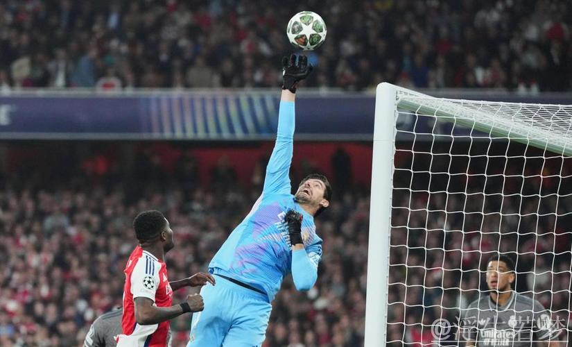 欧冠0-3！皇马门将两秒两连扑上演神迹，阿尔特塔目瞪口呆